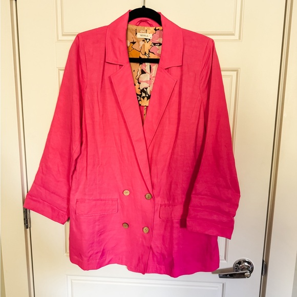 Spell Vacation Blazer in Hibiscus - Picture 10 of 13